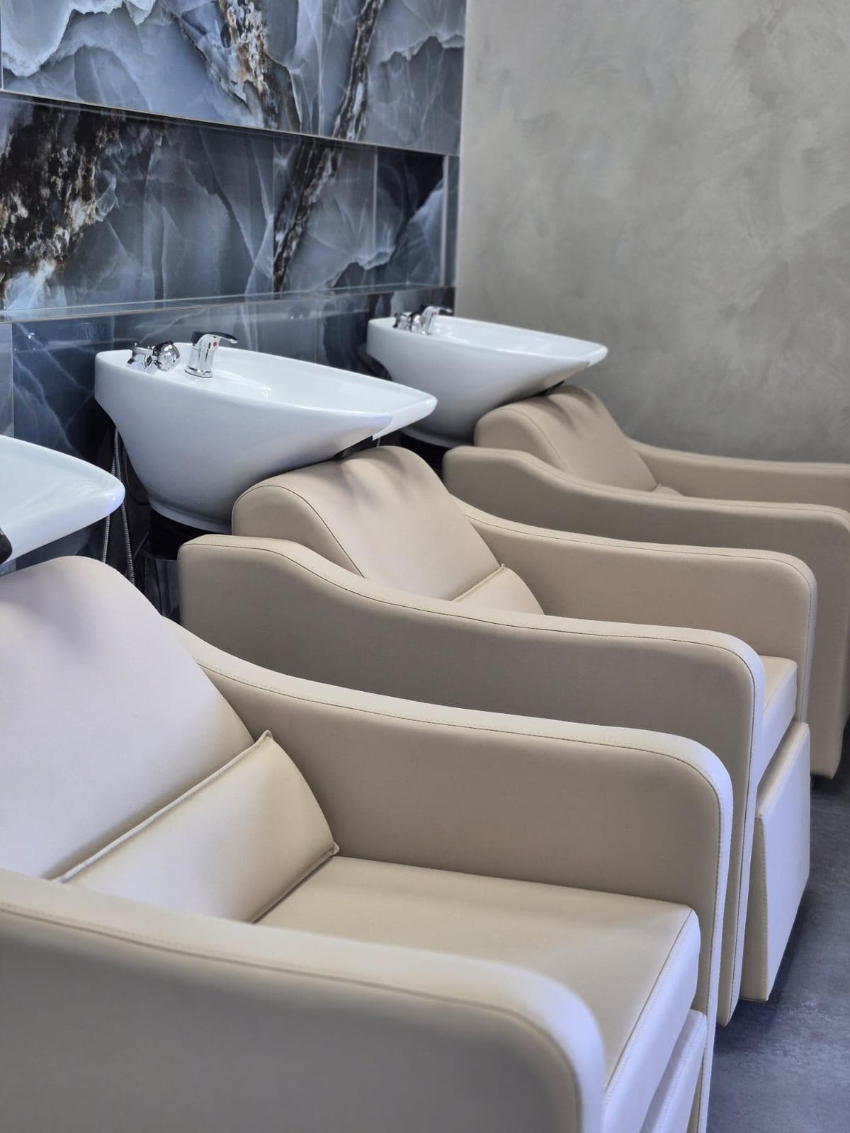 Full Luxury Beauty Salon